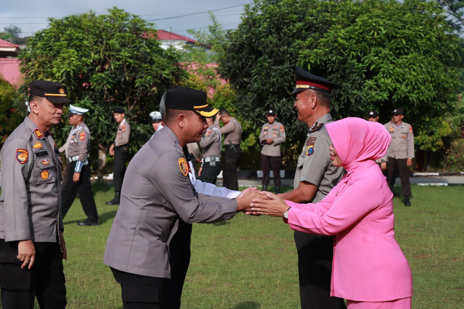 Personel Polres Kampar Atas Nama IPDA  Alinur Mendapat Kenaikan Pangkat Pengabdian